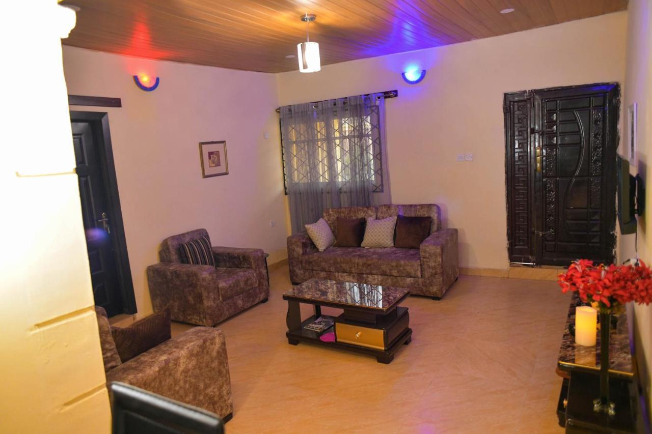 Living Green Apartments Airport Pick Up Benin City Exterior photo