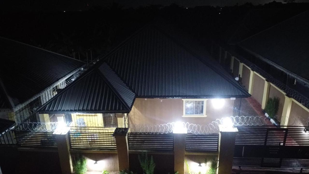 Living Green Apartments Airport Pick Up Benin City Exterior photo